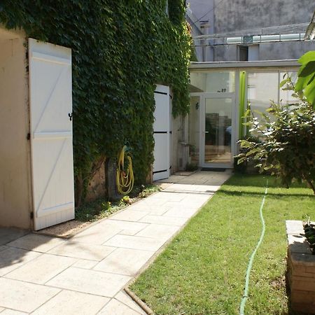 Spacieuse Maison De Village Climatisee Avec Jardin Patio Bessan エクステリア 写真