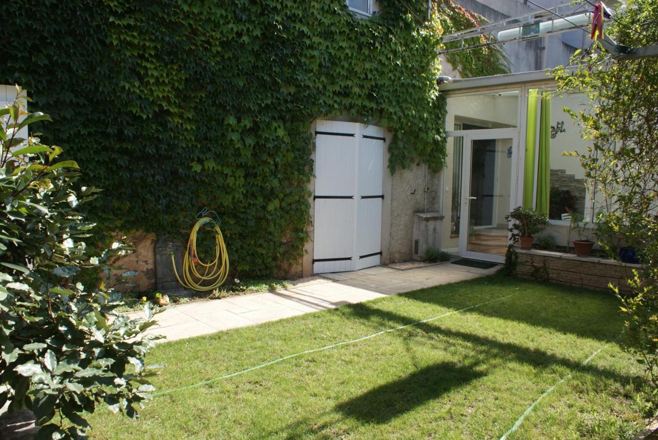 Spacieuse Maison De Village Climatisee Avec Jardin Patio Bessan エクステリア 写真