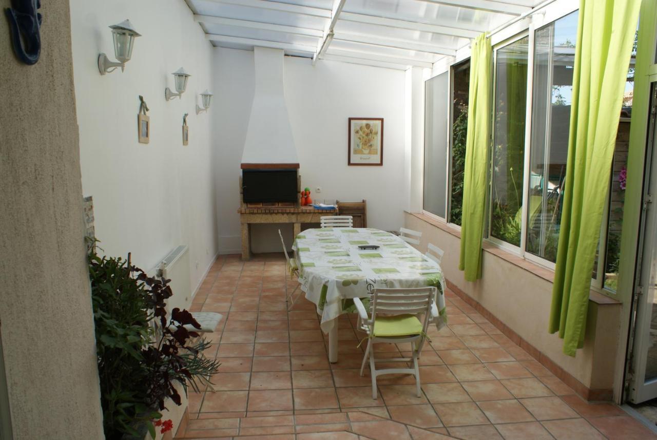 Spacieuse Maison De Village Climatisee Avec Jardin Patio Bessan エクステリア 写真