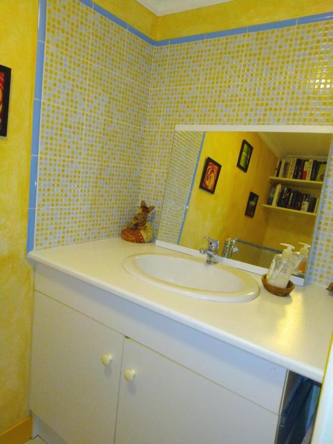 Spacieuse Maison De Village Climatisee Avec Jardin Patio Bessan エクステリア 写真