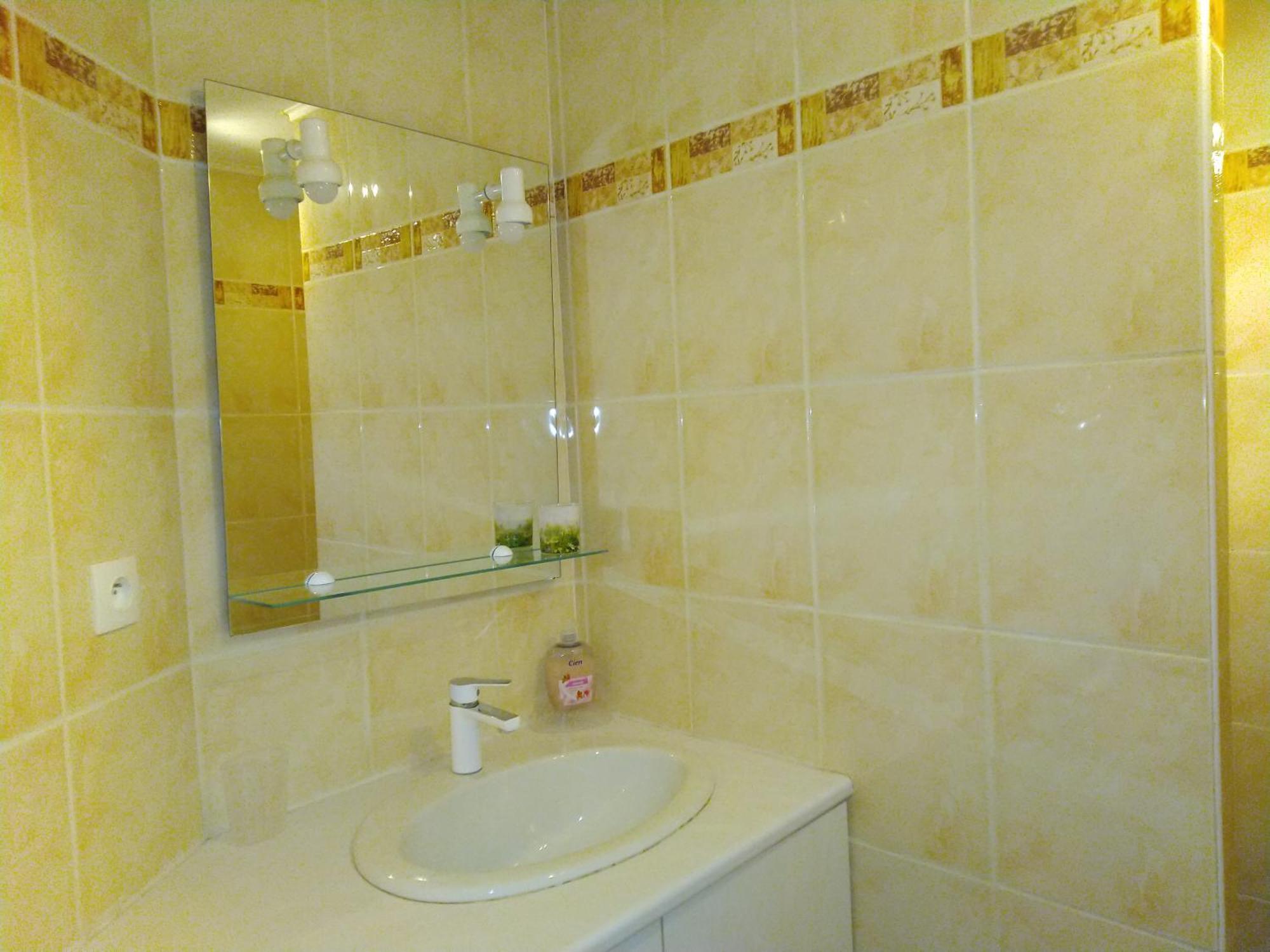 Spacieuse Maison De Village Climatisee Avec Jardin Patio Bessan エクステリア 写真